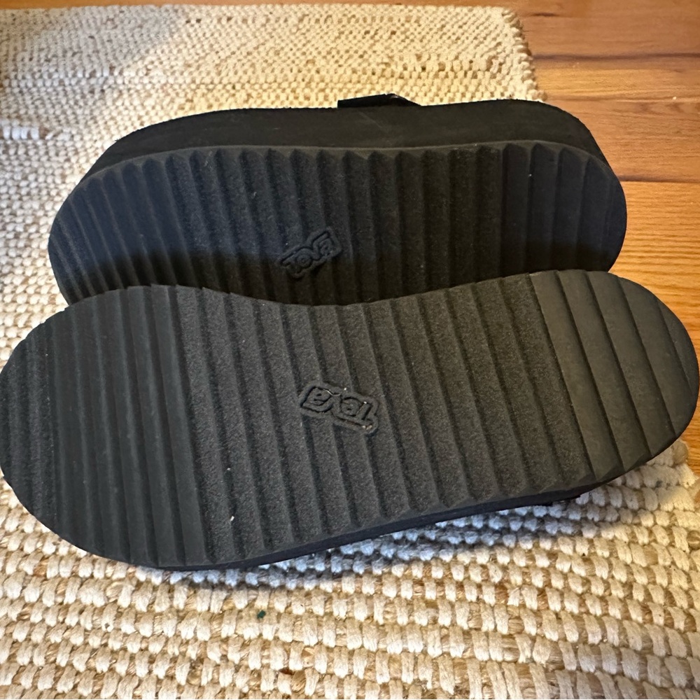 Teva Women's Black Flatform Mevia Sandals size 7 - Picture 3 of 4